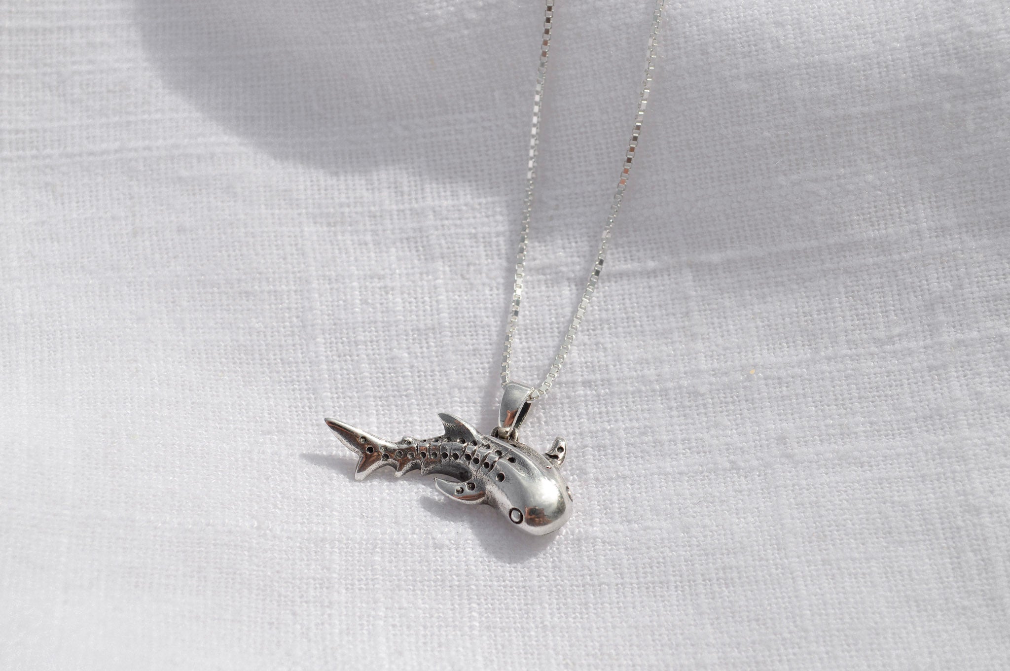 Ceramic whale necklace - silver details – Woods of wonder