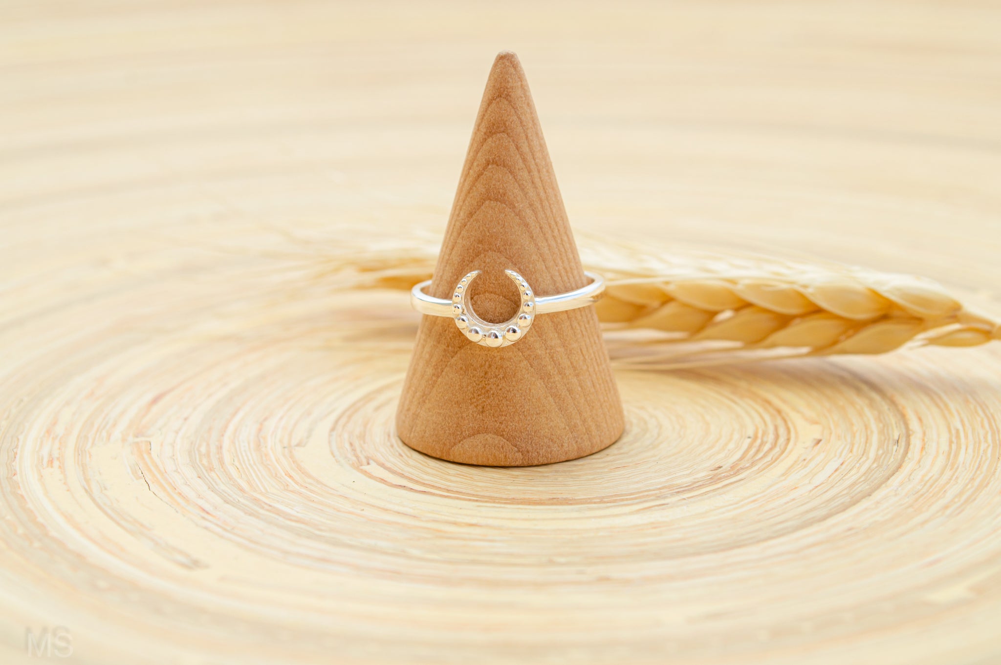 Crescent Horn Ring