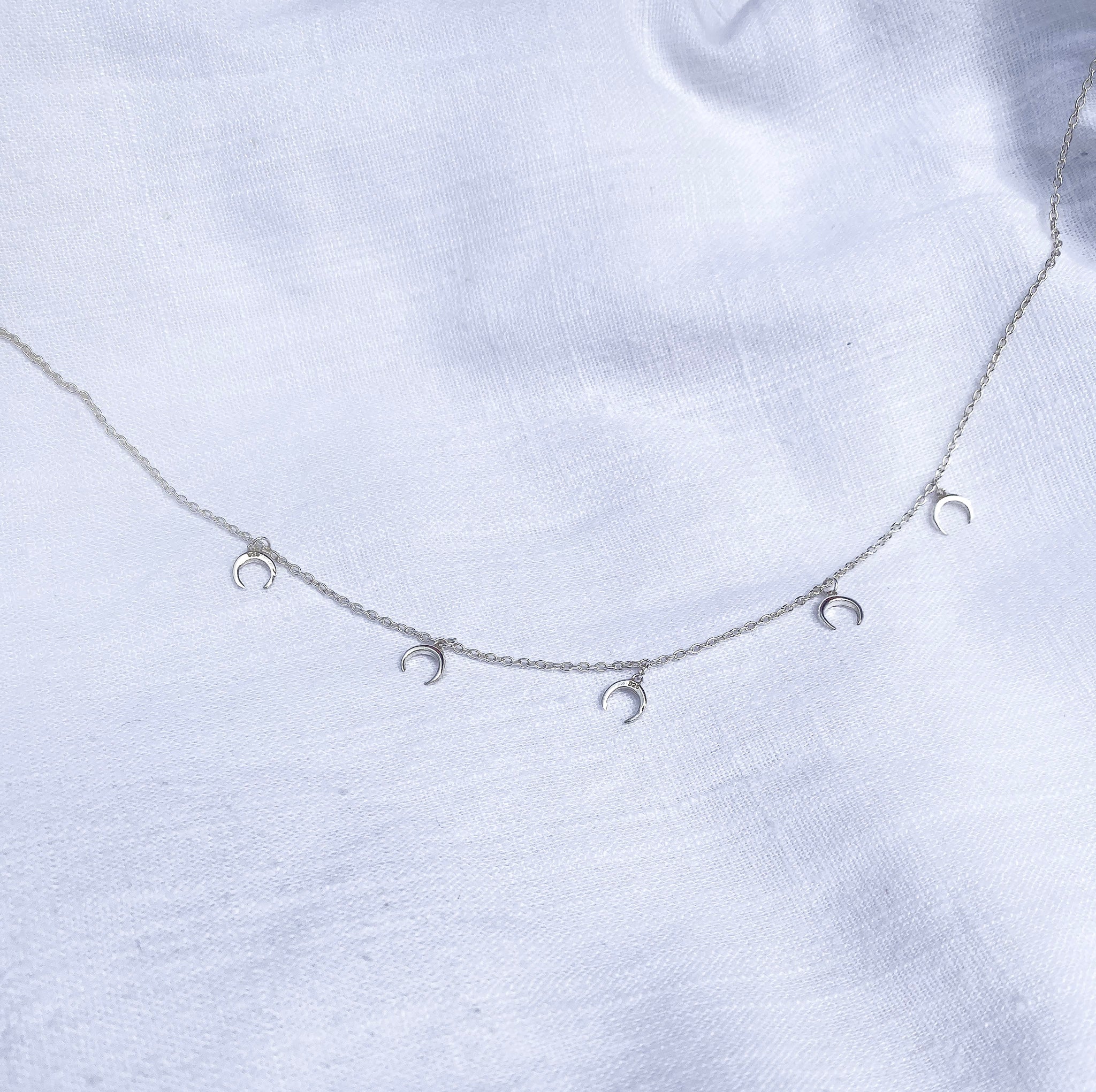 Luana Choker