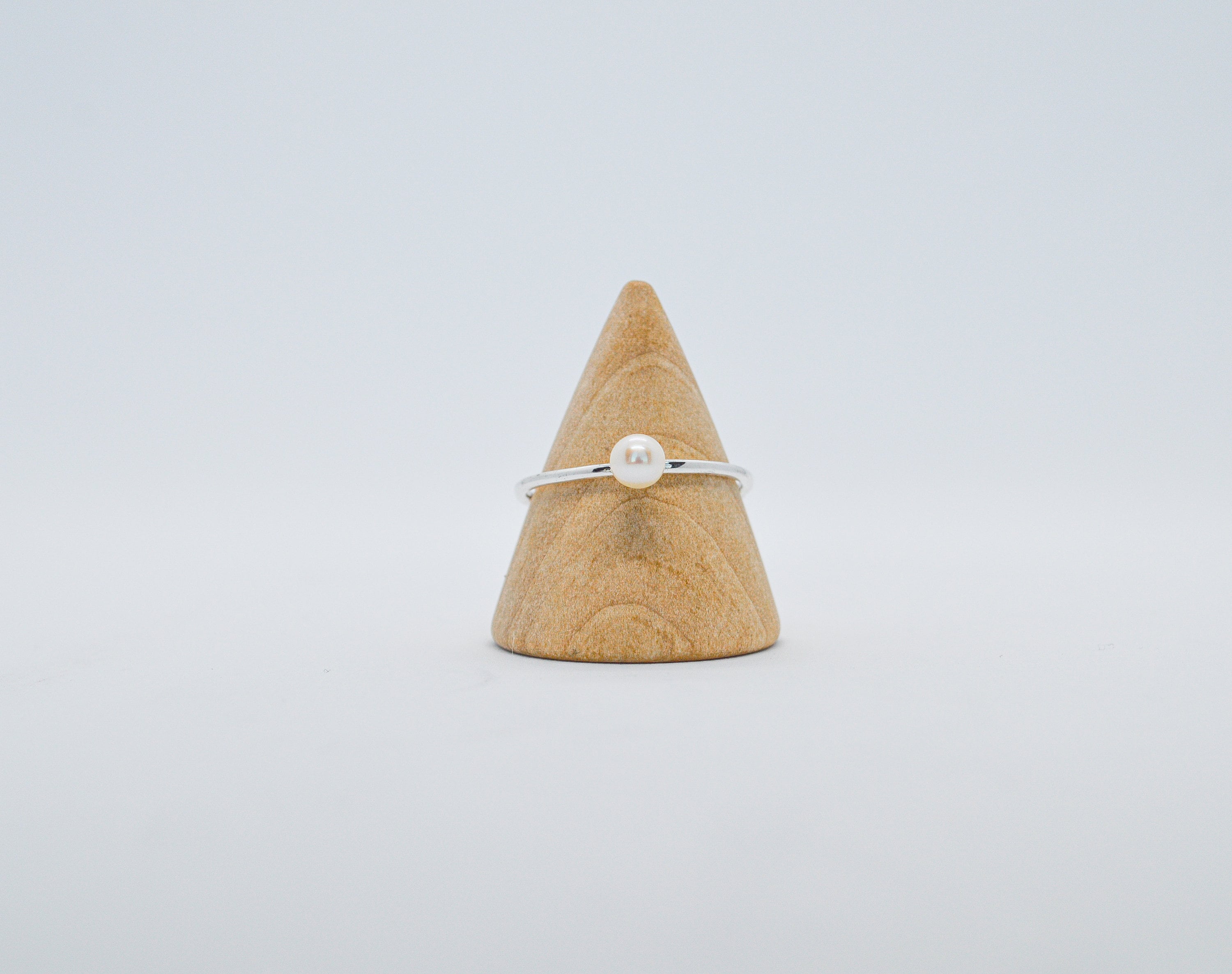 Little solitaire Pearl Ring