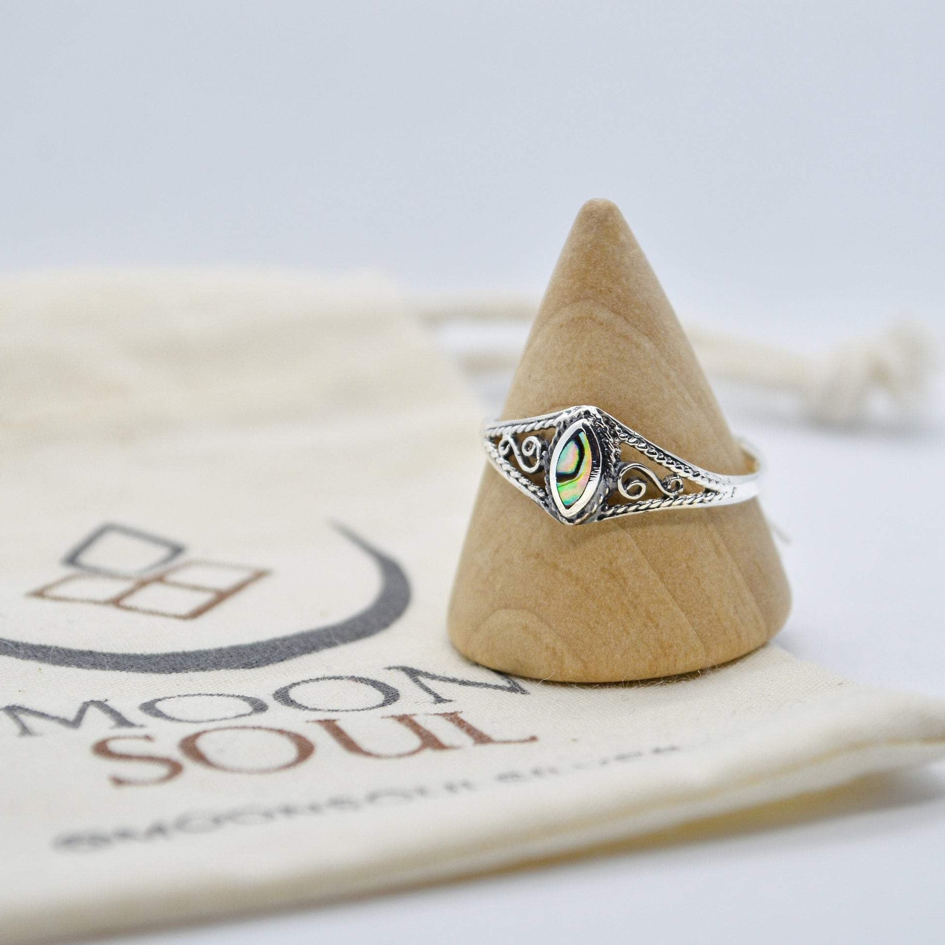 Aylin Abalone Ring